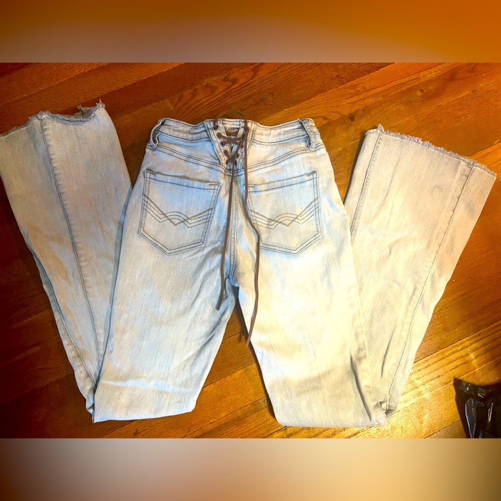 Idyllwind Lightwash Flare Jeans